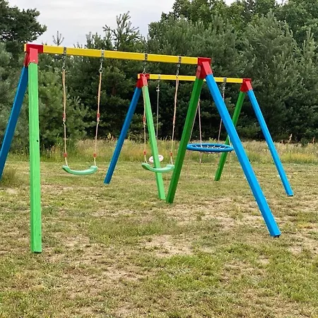 Zacisze U Rysia مزرعة للإقامة Brochów